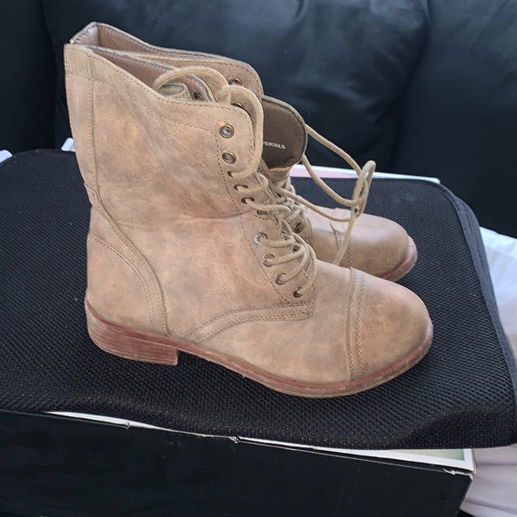 Distressed combat boots sz 6/7 - Picture 4 of 4